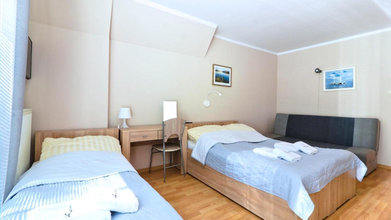 Lc Pokoje & Apartamenty Pobierowo Exterior photo
