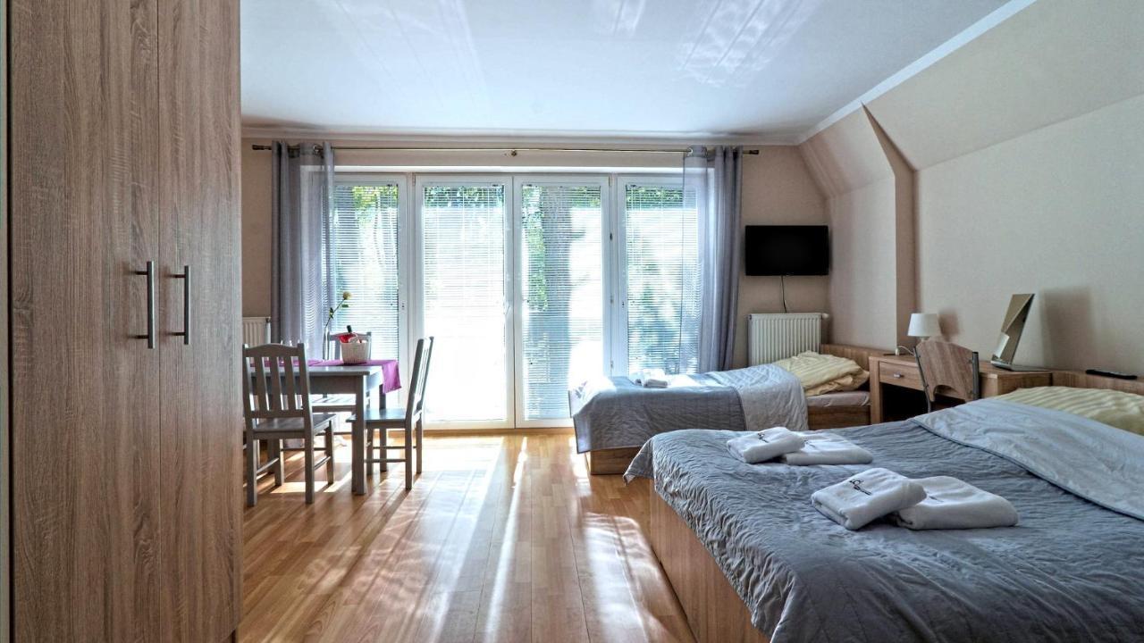Lc Pokoje & Apartamenty Pobierowo Exterior photo